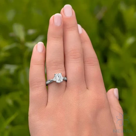 Eve Emerald Three-Stone Ring