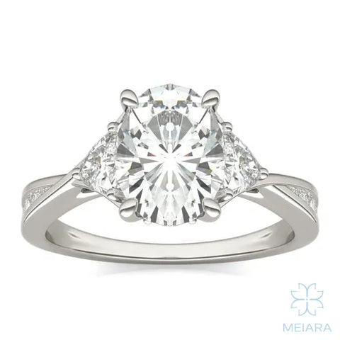 Eve Oval Three-Stone Ring