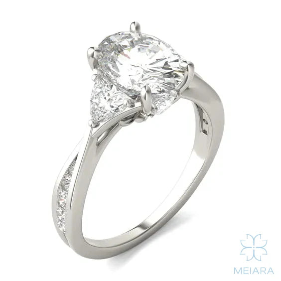 Eve Oval Three-Stone Ring