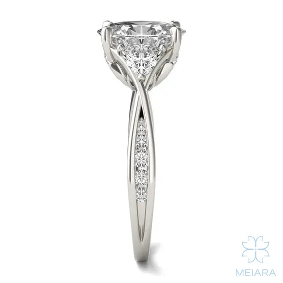 Eve Oval Three-Stone Ring