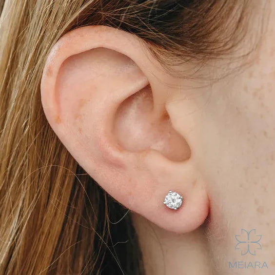 Eve Round Radiant Four-Prong Classic Basket Stud
