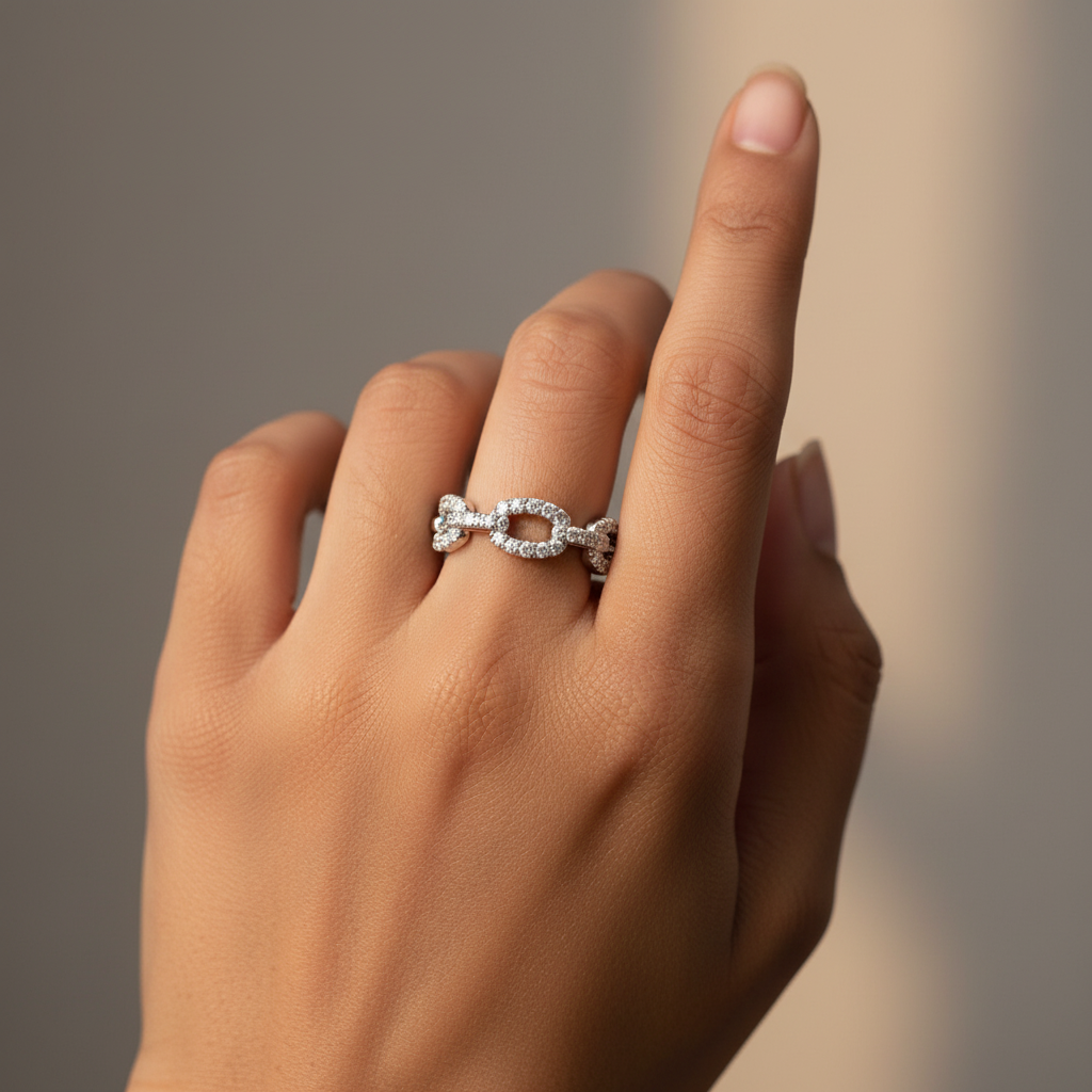 Meiara AI Lifestyle — Iris Pavé Chain Link Ring