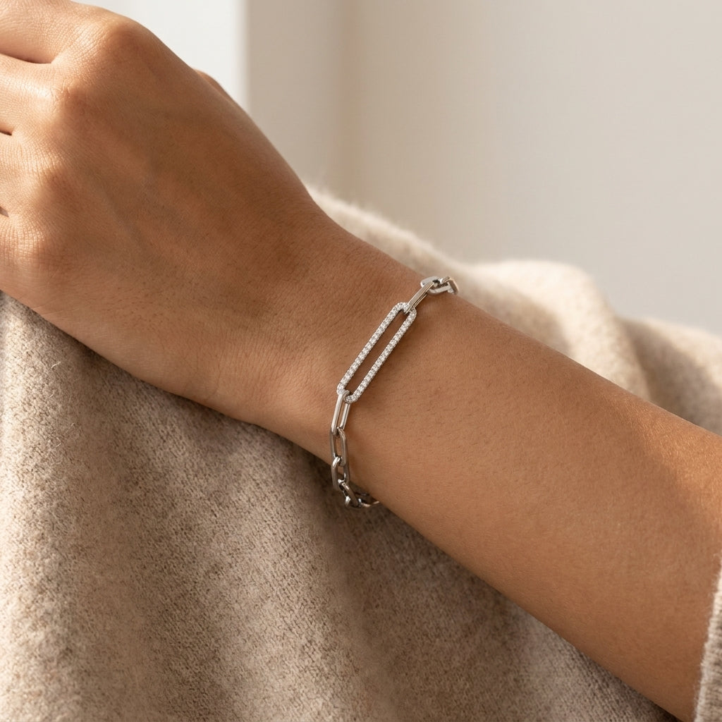 Meiara AI Lifestyle — Lume Pavé Accented Chain Link Bracelet