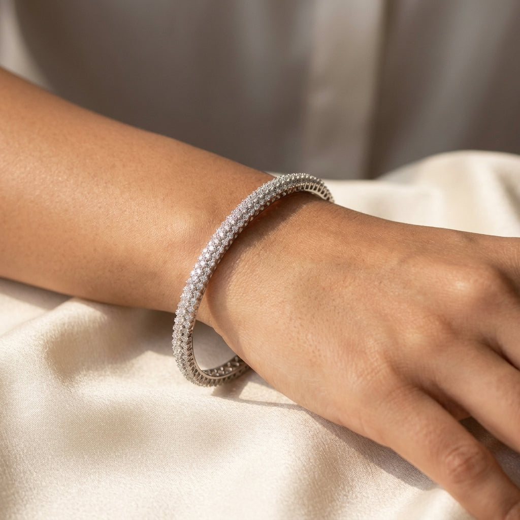 Meiara AI Lifestyle — Lume Pavé Bold Bangle