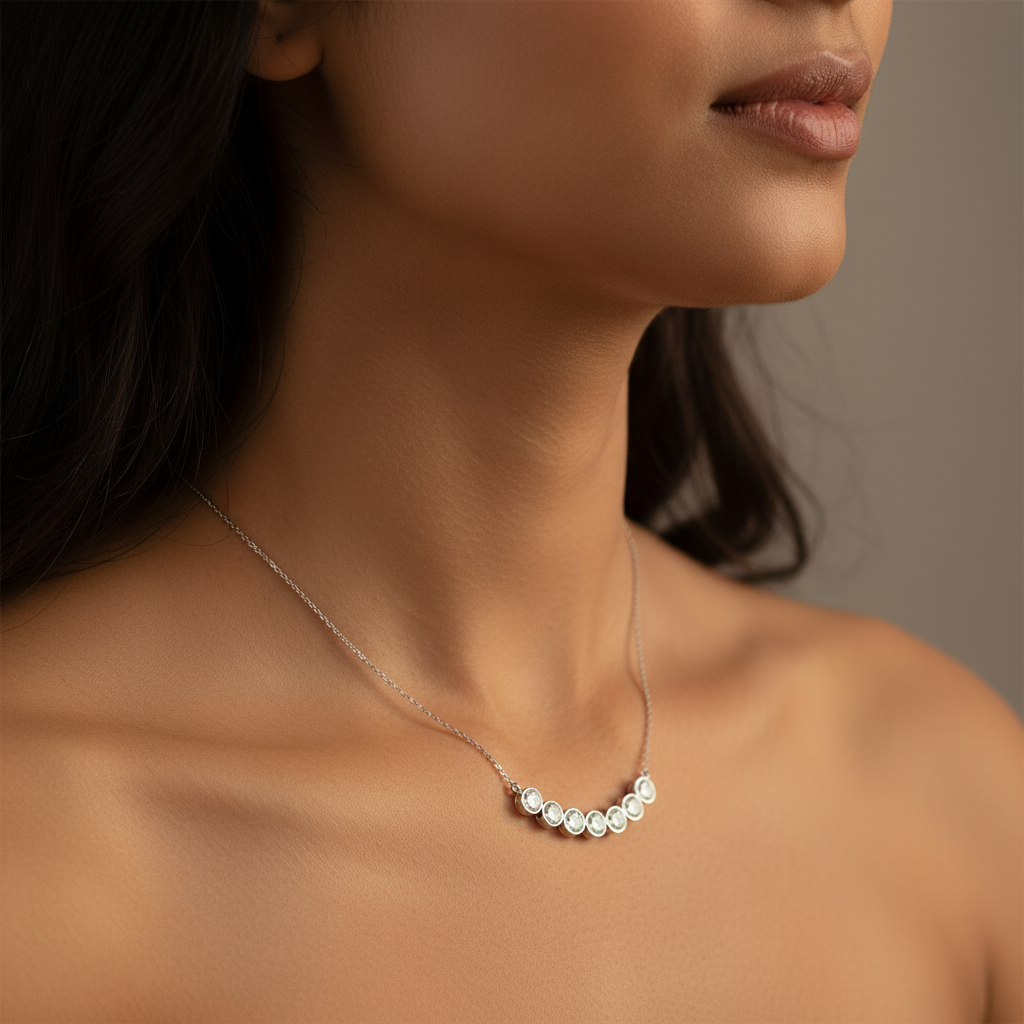 Meiara AI Lifestyle — Onyx Curved Bar Necklace