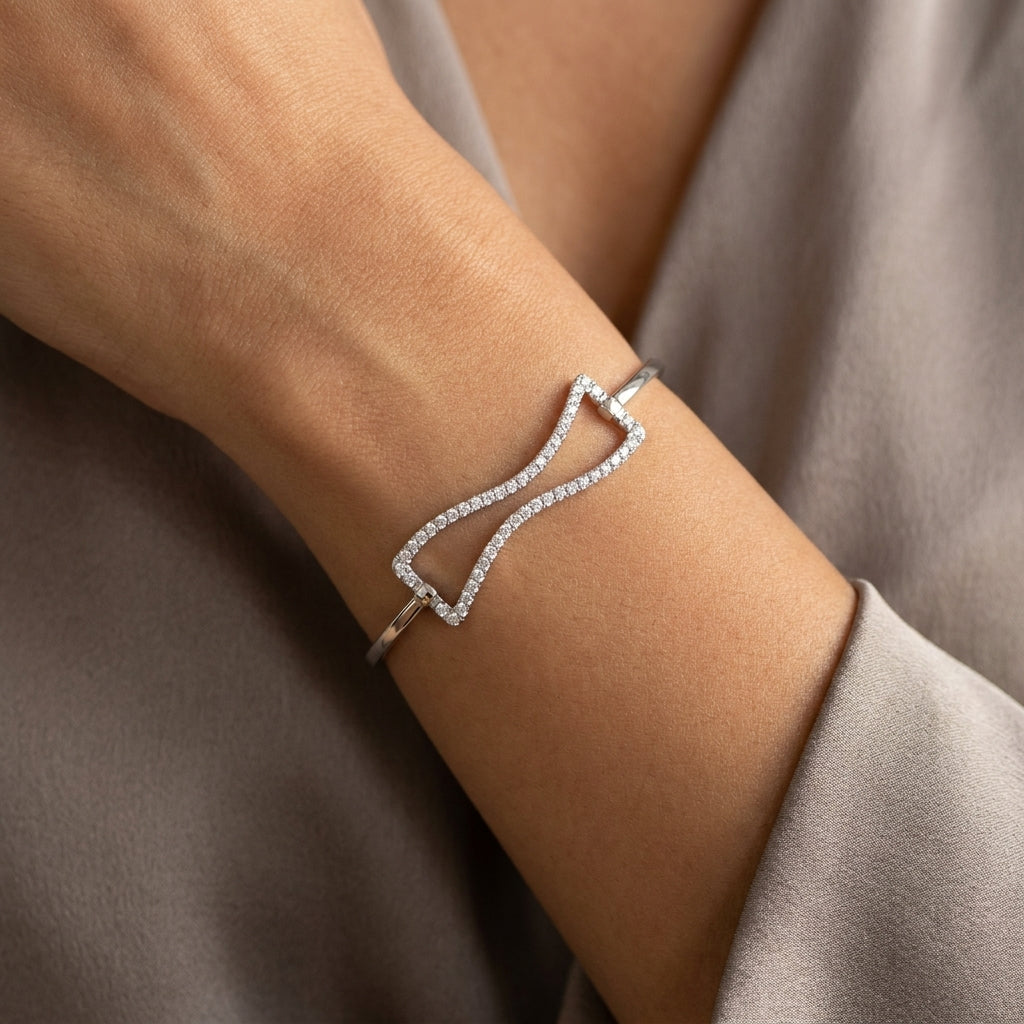 Meiara AI Lifestyle — Onyx Wave Frame Bangle