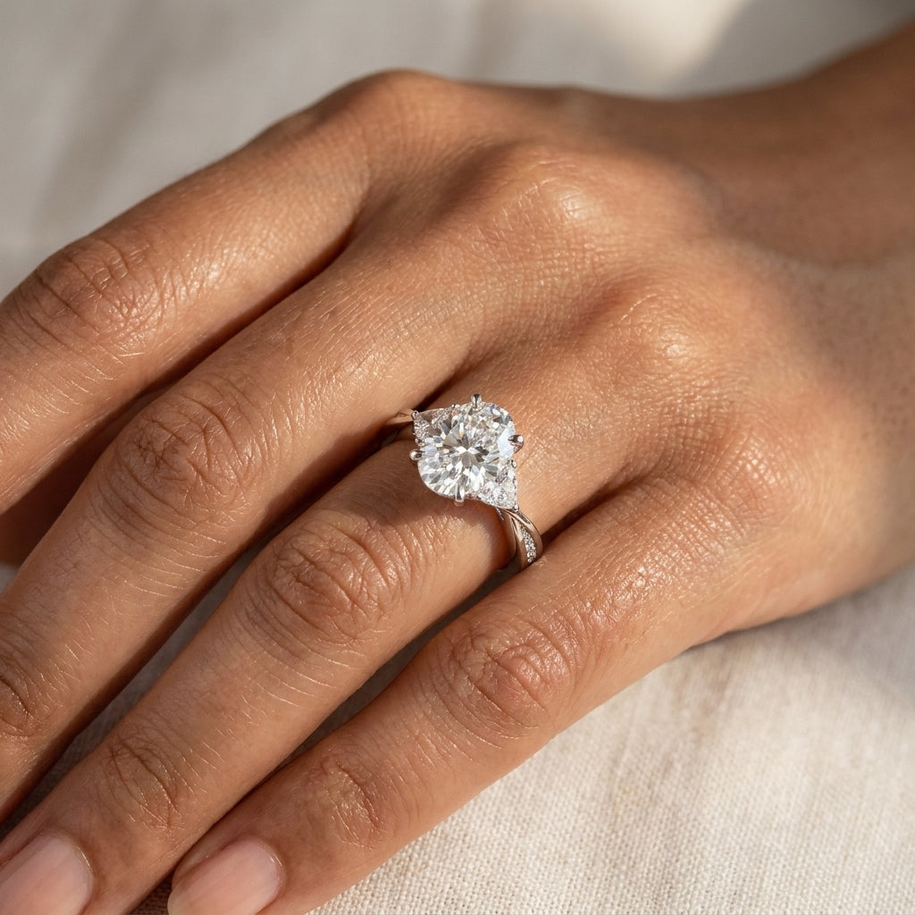 Meiara AI Lifestyle — Eve Oval Three-Stone Ring