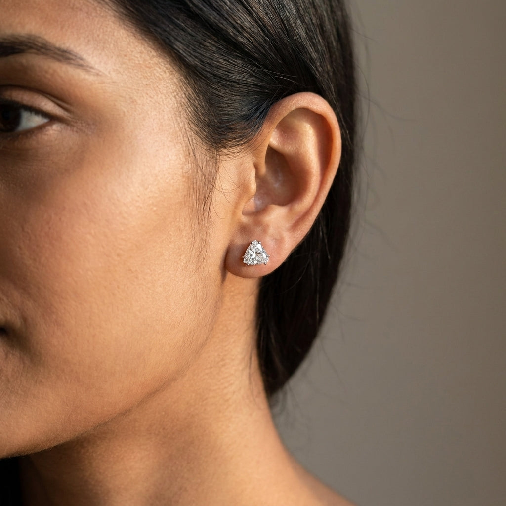Meiara AI Lifestyle — Eve Double Prong Stud